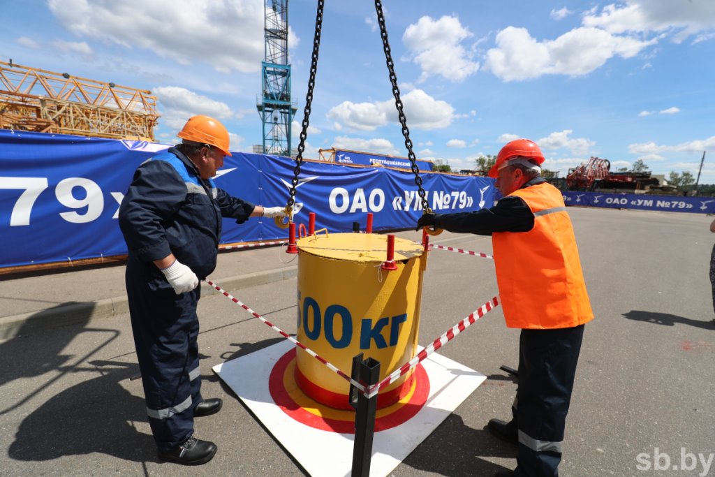 В Беларуси впервые выбрали лучшего крановщика страны. Первое место досталось жителю Бреста