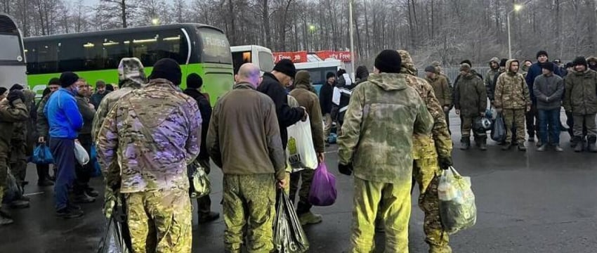 Российские военные попали в Беларусь из украинского плена
