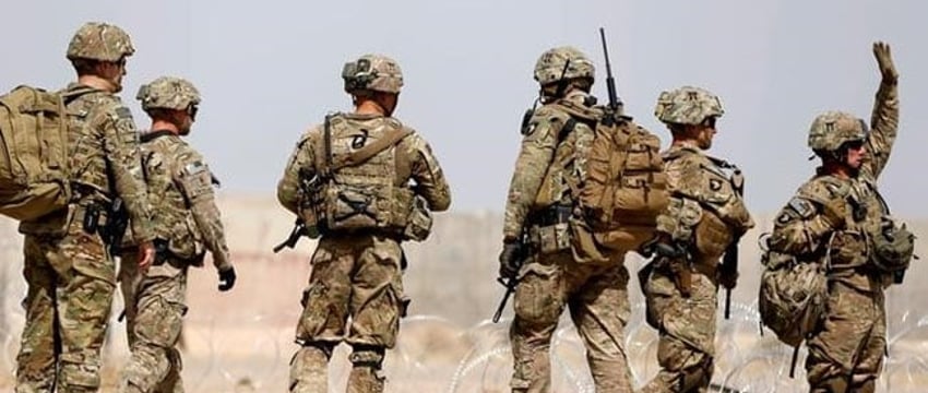 Американские военные заявили, что уничтожили лидера группировки, связанной с "Аль-Каидой", в Сирии.