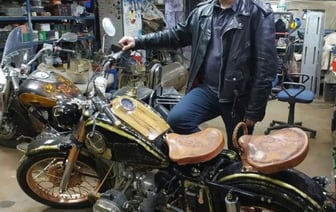 Два года и $5 000. Белорус показал свой кастомный мотоцикл на основе «Урала»