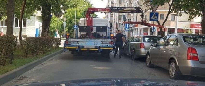 Как припарковать авто и не нарушить ПДД — напомнили в ГАИ