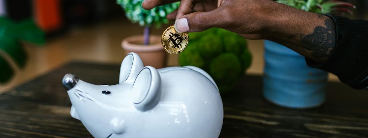 Российские банки обходят запрет на ввоз долларов и евро, торгуя золотом