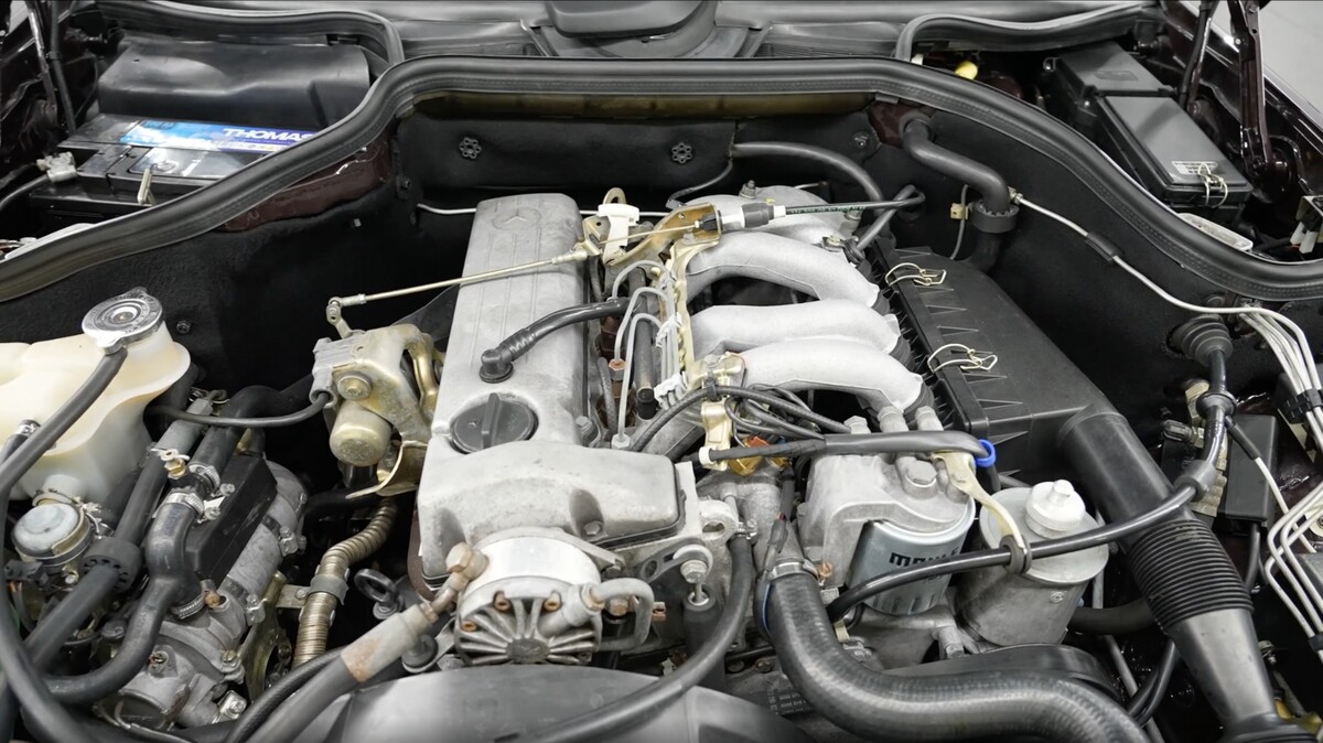 «Эту машину нельзя продавать». Белорус о Mercedes-Benz S124 1986 г. в.