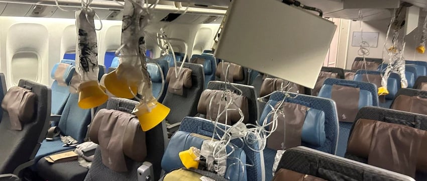 "Глава Singapore Airlines Глубоко Сожалеет о Травмоопасном Опыте с Турбулентностью"