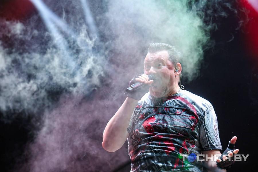 Рокеры «отрываются»: в Пружанах прошел первый день «Солнцестояния»