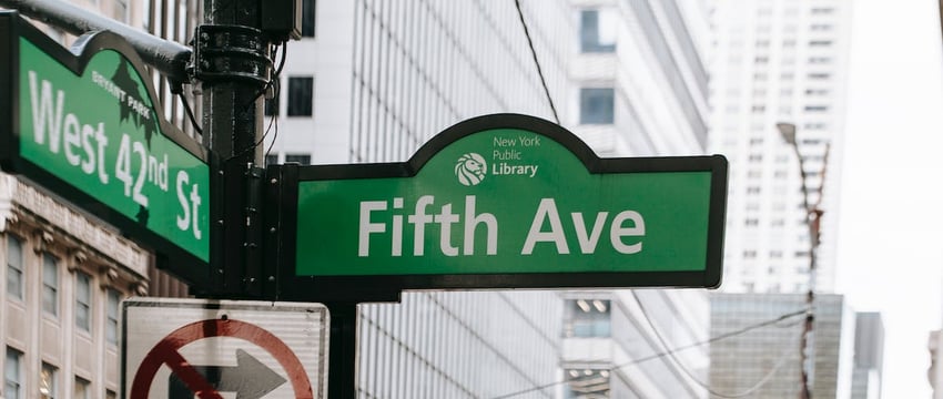 КГК обвинил владельцев магазинов одежды в сокрытии более 600 тысяч рублей выручки