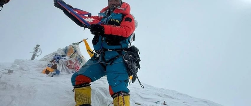 Непалька Ками Рита совершила рекордное восхождение на Эверест в 30-й раз