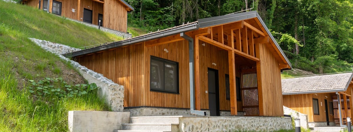 «Какая зарплата?» — Глава Минлесхоза спросил про доходы на Жлобинском предприятии. Кто получает до 7,5 тыс. рублей?