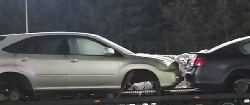 Литовские пограничники не выпустили три автомобиля на лафете в Беларусь