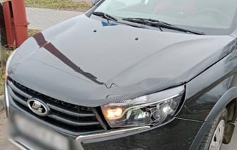 В Бресте Lada сбила двух пешеходов – они шли на зеленый
