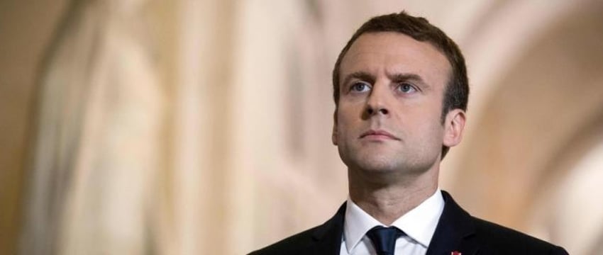 Макрон призвал пересмотреть отношения с Россией