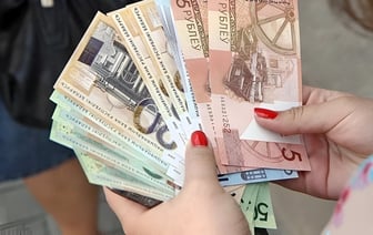 Суд признал трудовой договор белоруса «мнимым». А что с зарплатой?