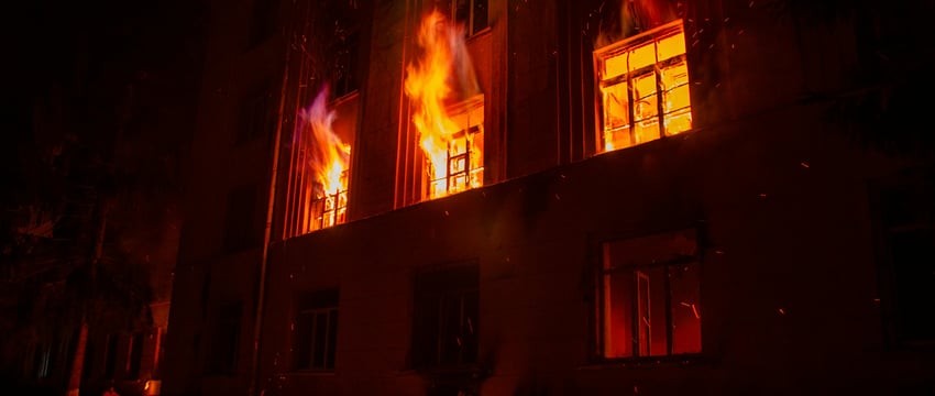 17 детей погибли в результате пожара в общежитии начальной школы в Кении.
