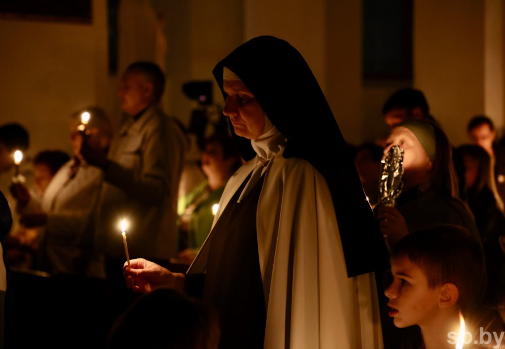 Католики Бреста отметили Пасху Христову