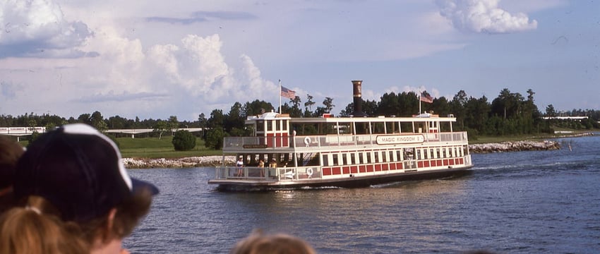 Баржа протаранила мост в американской Оклахоме