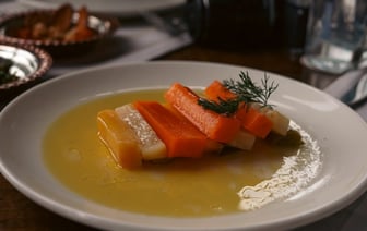 Цены на нефть эталонных марок в среду утром слабо повышаются