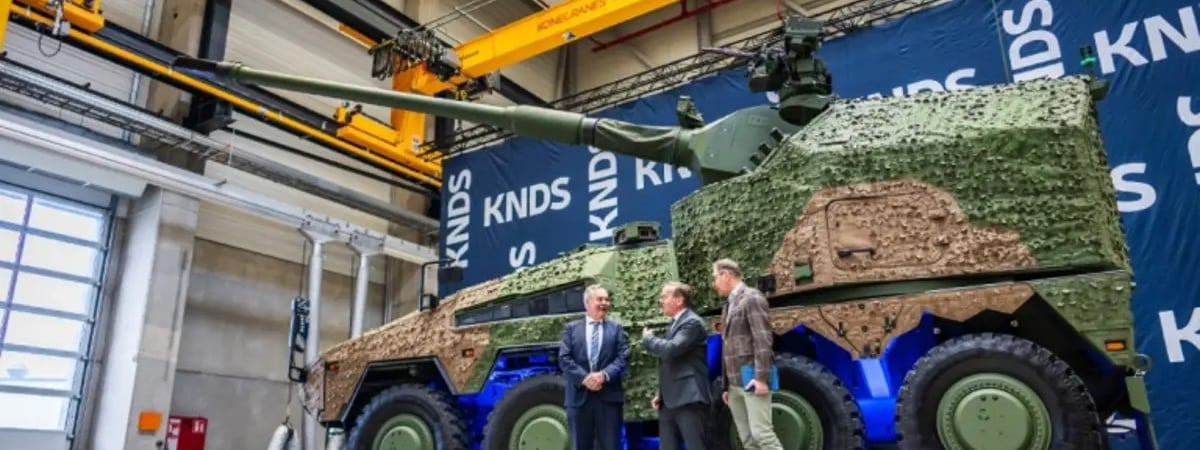 Германия передала Украине первую новую колесную гаубицу RCH 155 — Фото