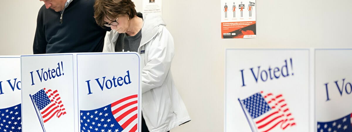 В США началось досрочное голосование на президентских выборах