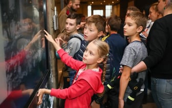 Минкультуры объявило день бесплатных посещений музеев для белорусских школьников и учащихся колледжей