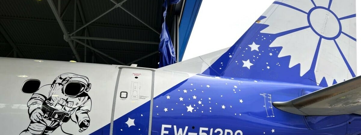 «Белавиа» показала новую космическую ливрею самолёта — Фото