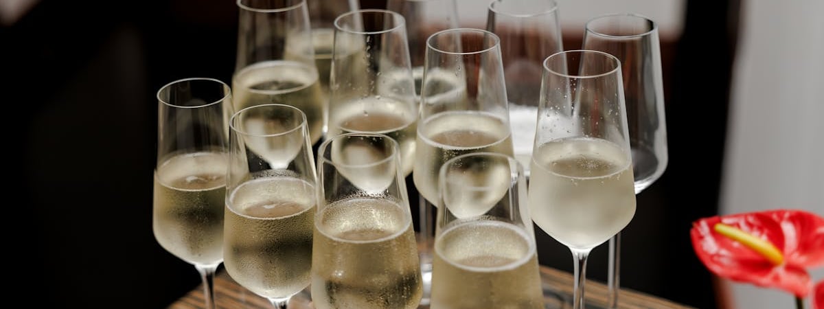 Власти Казахстана хотят ввести специальные сим-карт для детей и подростков