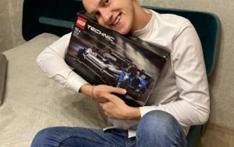 «Рад этому больше, чем какому-нибудь iPhone». Белорусы показывают свои подарки