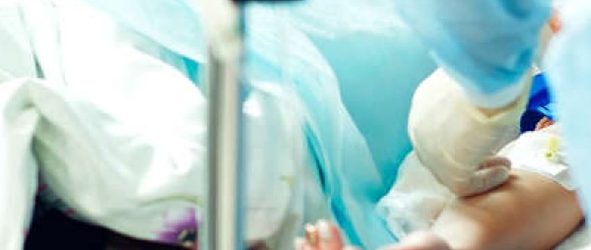 Нарколог рассказал, почему девушка впала в кому после 20 шотов