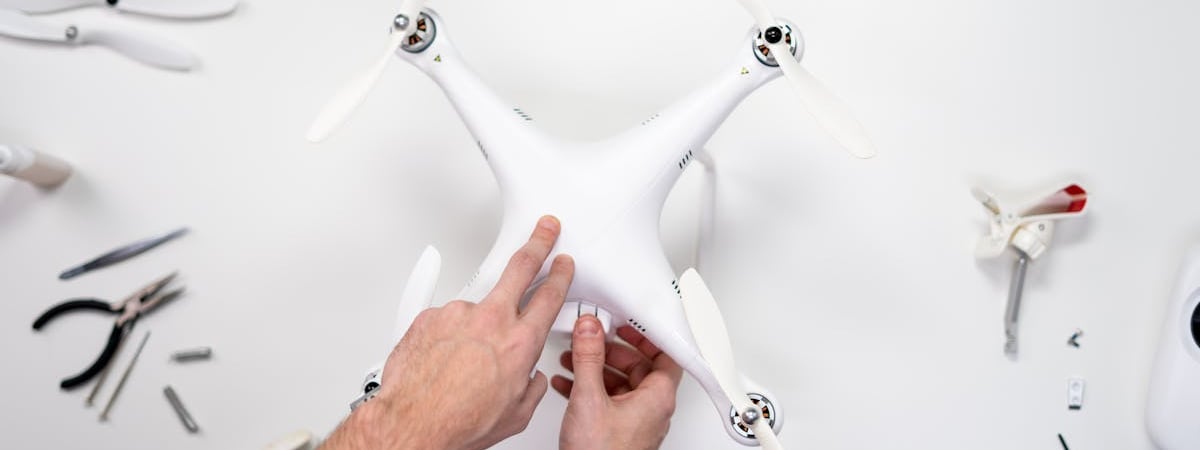 Беспилотники сегодня ночью атаковали пять областей РФ