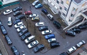 Сколько машин может парковать одна семья во дворе многоэтажки?