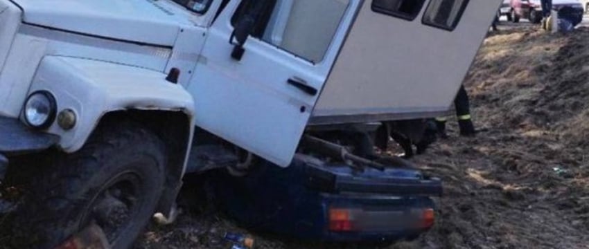 Трагедия на трассе М-10: водитель ВАЗ погиб в результате аварии