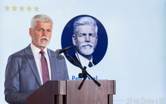 Президент Чехии госпитализирован после аварии на велосипеде.