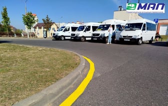 Фотофакт. В Гродно после конфликтов водителей на парковке нанесли разметку