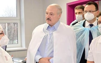 Лукашенко поздравил медиков Беларуси с профессиональным праздником