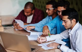 В Индии студент подал в суд на университет, провалив экзамен, на который ответил с помощью ИИ