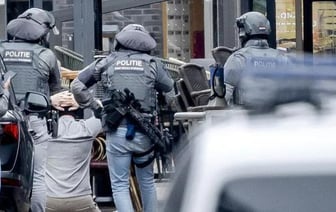 Полиция освободила заложников из кафе Нидерландов
