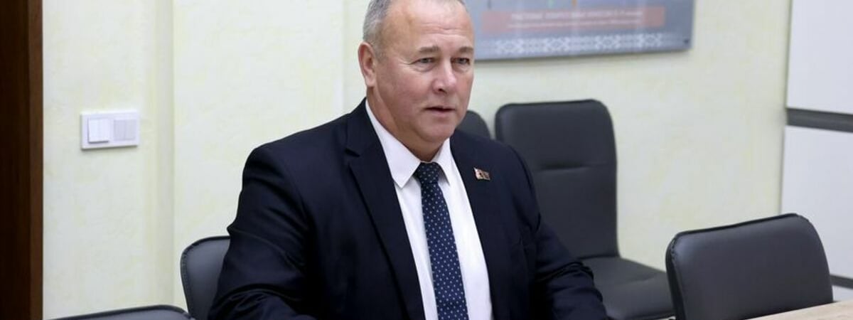 Генерал-майор Бобриков подал документы в ЦИК для выдвижения кандидатом в президенты Беларуси — Видео