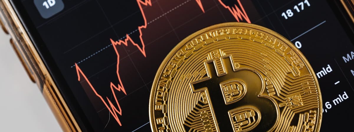 Золото дорожает на фоне возросших геополитических рисков