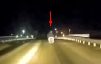 В Беларуси подросток на мопеде пытался скрыться от ГАИ — есть видео