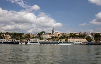 В Белграде тысячи людей вышли на улицы в поддержку масштабных студенческих протестов