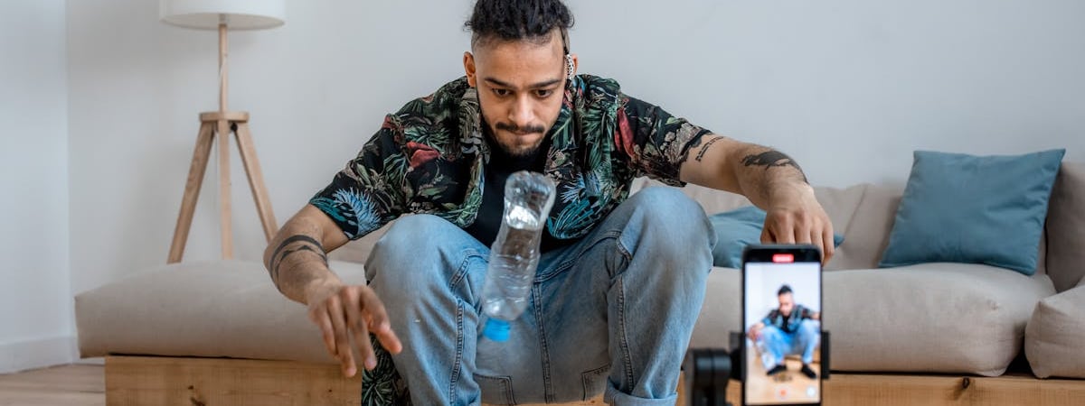 «Дороже, чем из мяса» — Блогер показал шоколадную колбасу от белорусского производителя. Комментаторы возмутились ценой — Видео