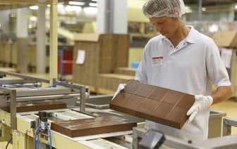 Известный производитель объявил, что уменьшит вес шоколадок. А что по цене?