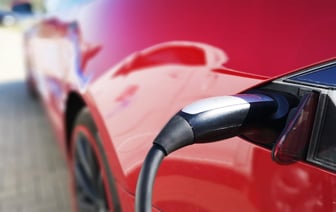 Жители Витебска смогут заряжать свои «Tesla» прямо у торговых центров. Через несколько лет