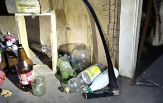В Бобруйске мужчина с косой накинулся на милиционера. Что было дальше? — Видео