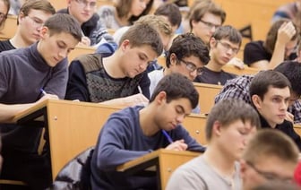 Стало известно, куда перевели студентов частных вузов после их закрытия