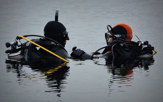 Рыбак наткнулся на утопленника, проплывая по реке в Чащниках