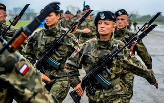 Сколько зарабатывают польские военные? В армии раскрыли зарплаты от рядовых до генералов