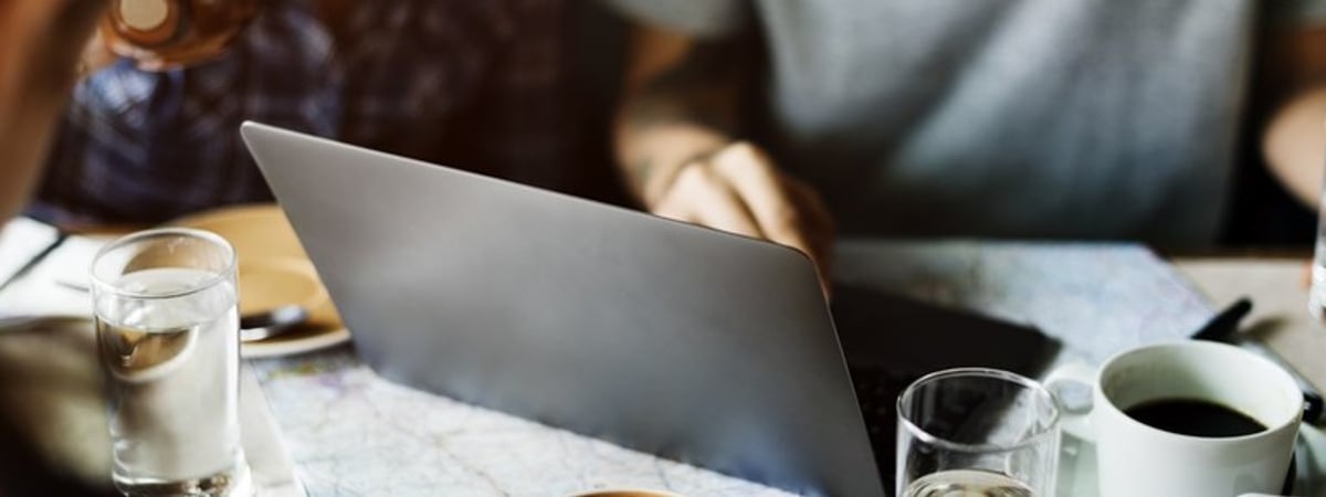 Мы вам не коворкинг: минская кофейня запретила посетителям сидеть в ноутбуках