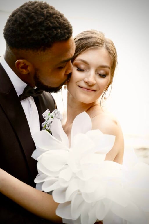 В один день сбылись сразу две мечты — белоруска вышла замуж и увидела северное сияние