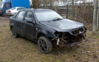 Посмотрите на одно из первых китайских авто в Беларуси. Сгнило все