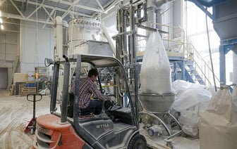 Белорус превращает отходы в инновационный продукт